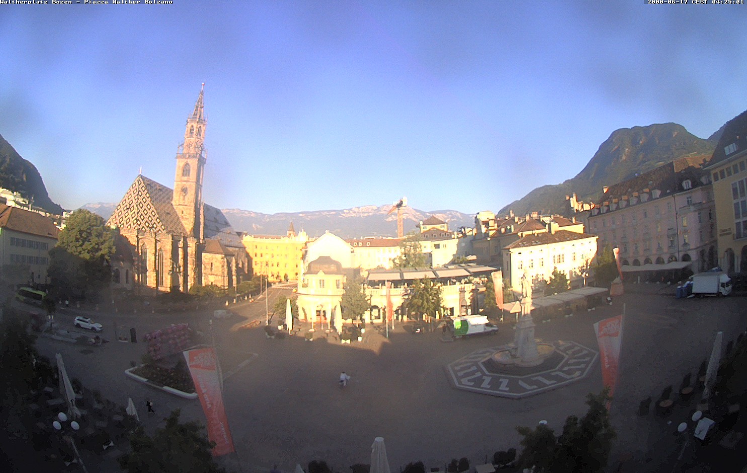 Archiv Foto Webcam Waltherplatz Bozen