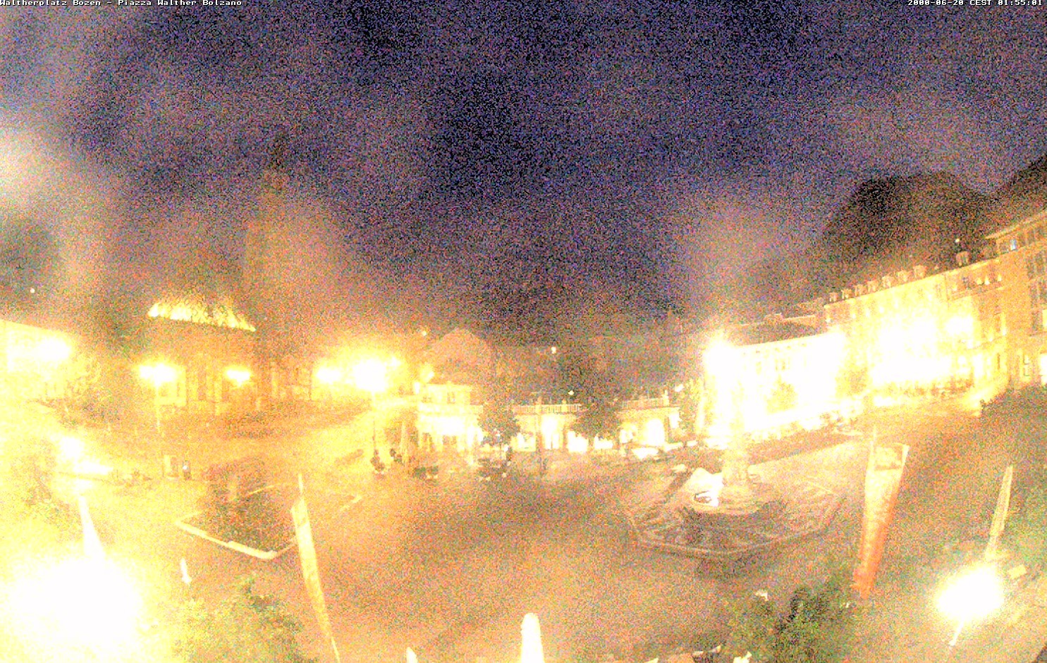Archiv Foto Webcam Waltherplatz Bozen