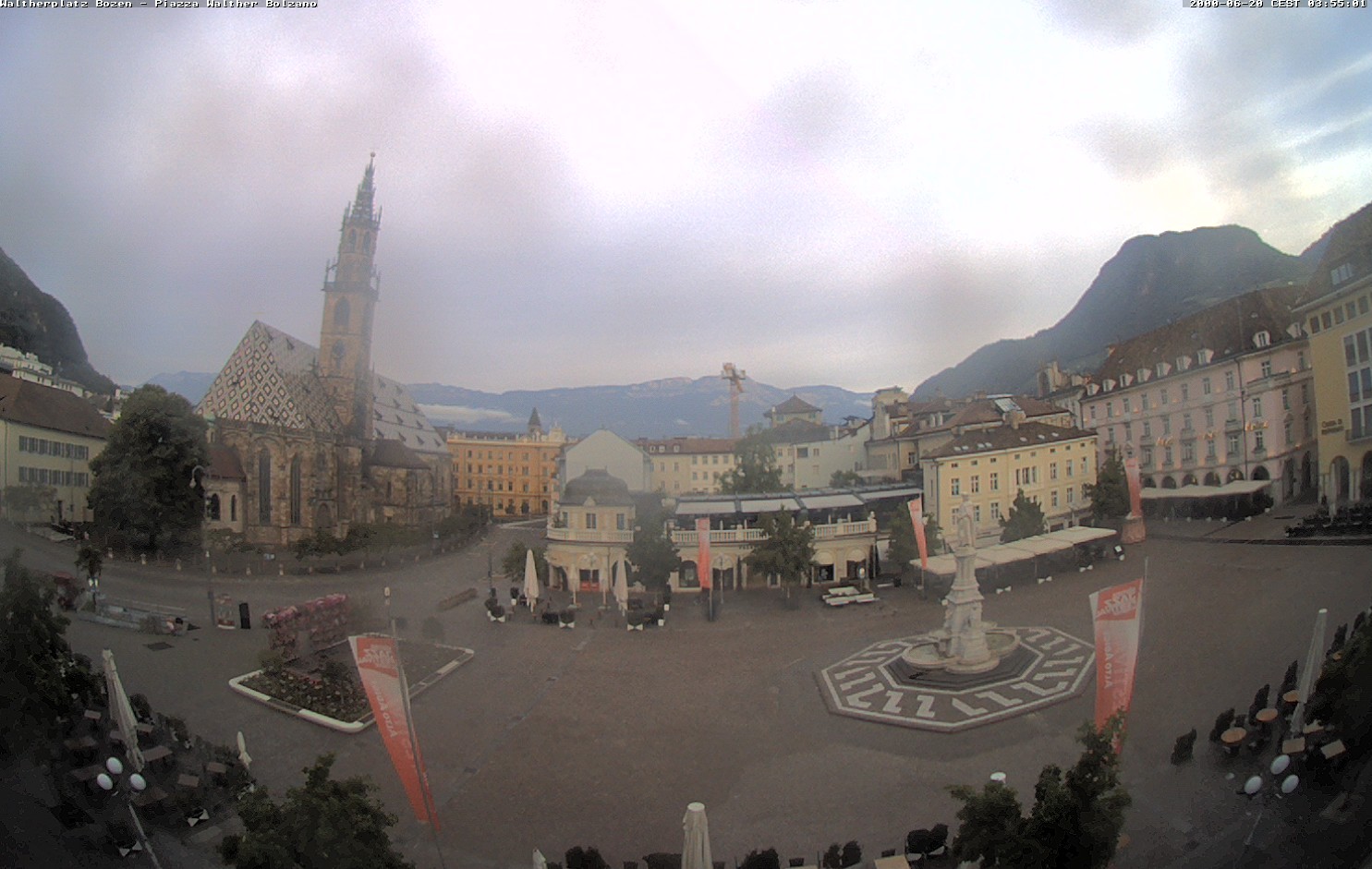 Archiv Foto Webcam Waltherplatz Bozen