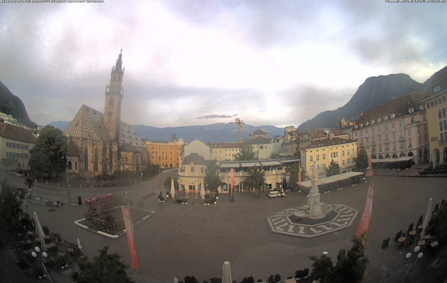 Archiv Foto Webcam Waltherplatz Bozen