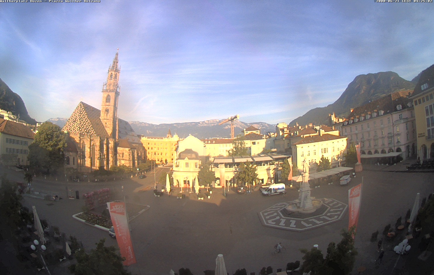 Archiv Foto Webcam Waltherplatz Bozen