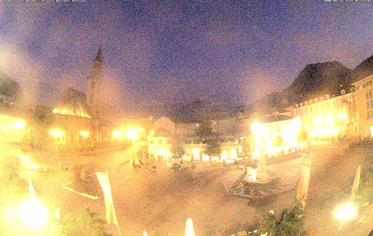 Archiv Foto Webcam Waltherplatz Bozen