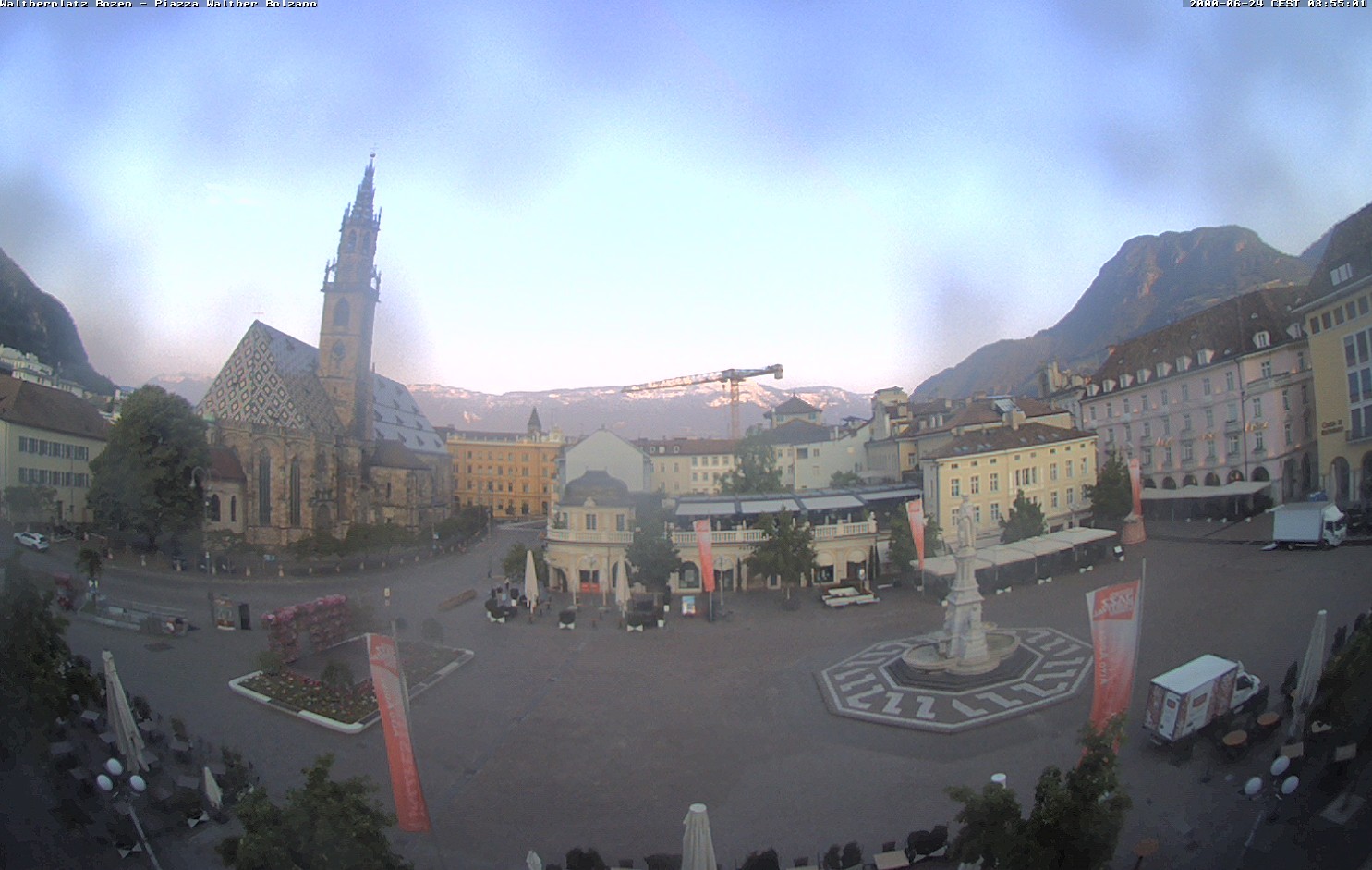 Archiv Foto Webcam Waltherplatz Bozen