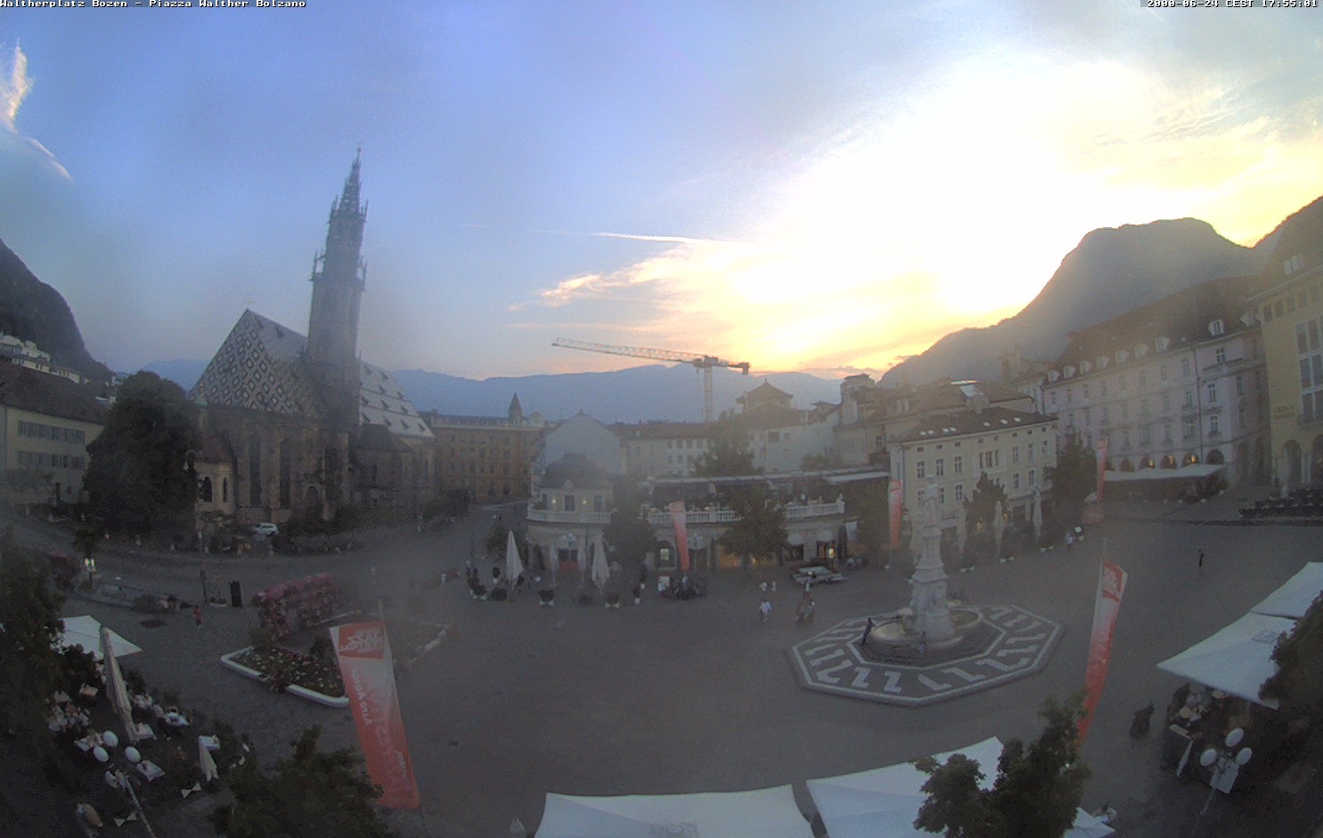 Archiv Foto Webcam Waltherplatz Bozen