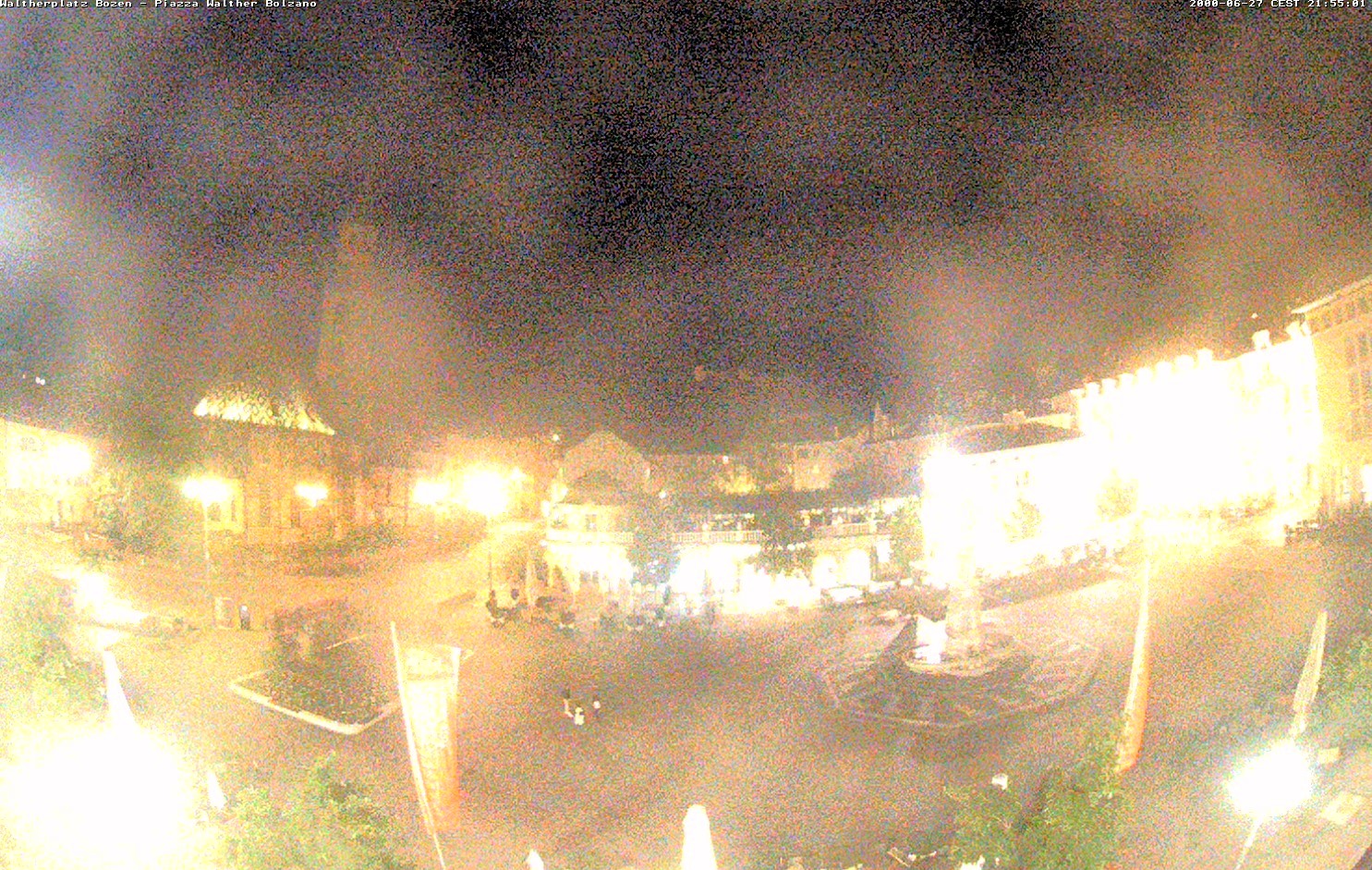 Archiv Foto Webcam Waltherplatz Bozen