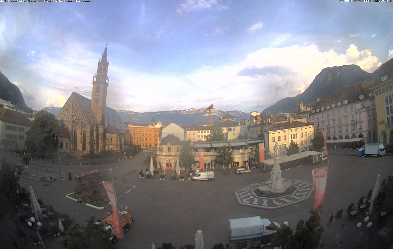 Archiv Foto Webcam Waltherplatz Bozen