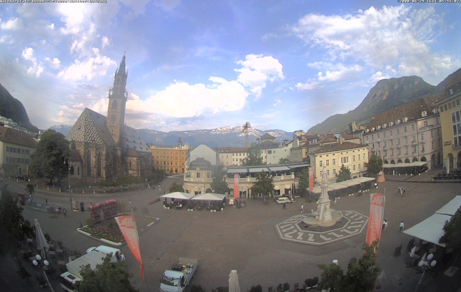 Archiv Foto Webcam Waltherplatz Bozen