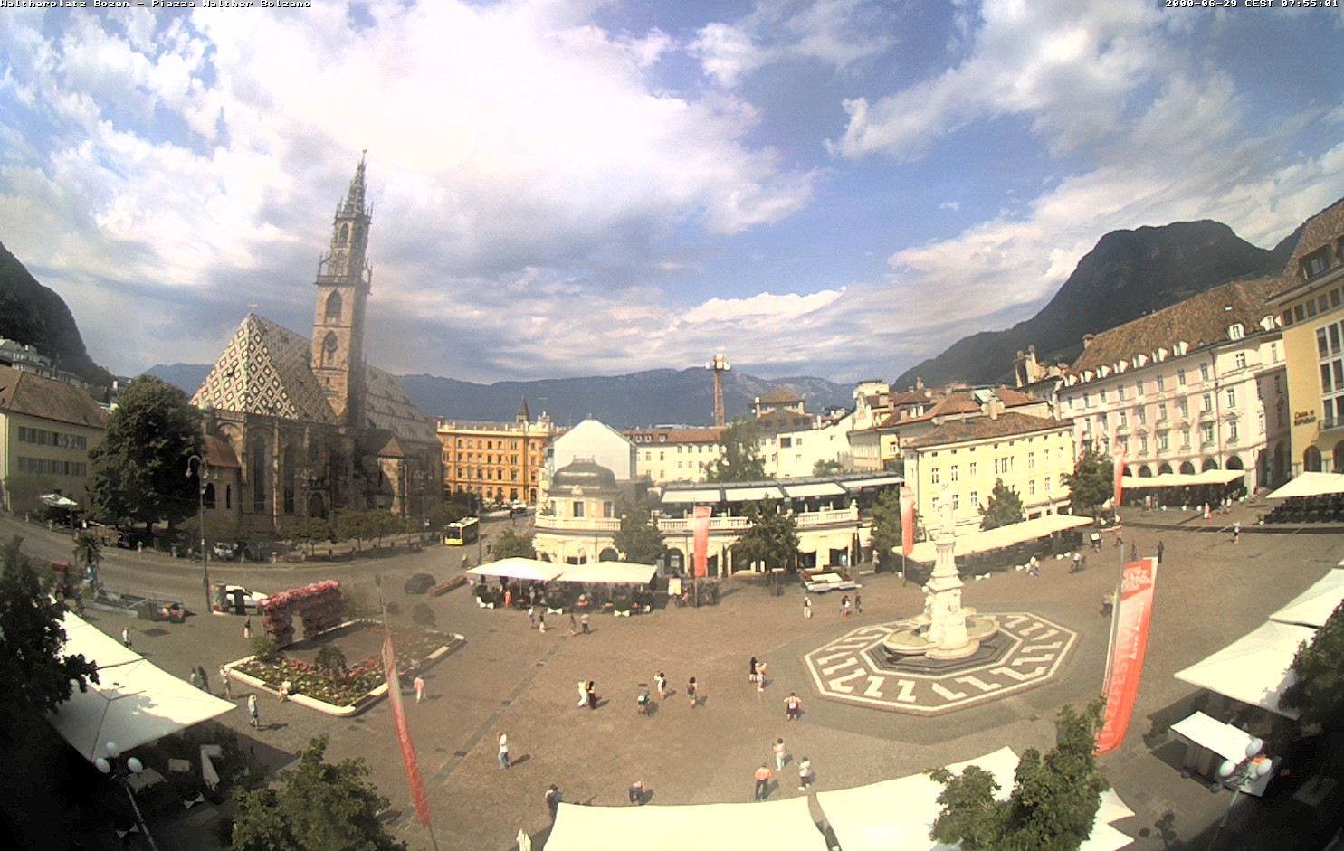 Archiv Foto Webcam Waltherplatz Bozen