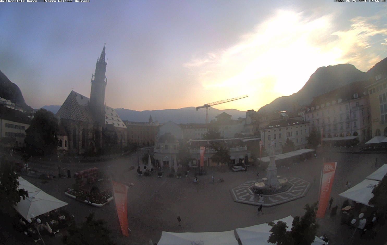 Archiv Foto Webcam Waltherplatz Bozen