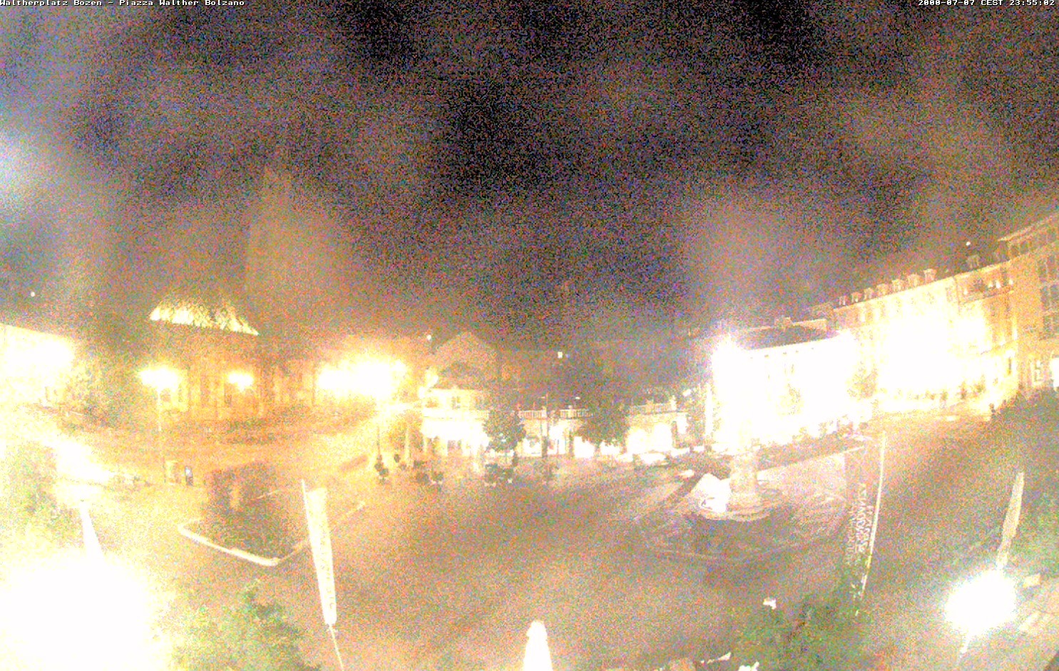 Archiv Foto Webcam Waltherplatz Bozen