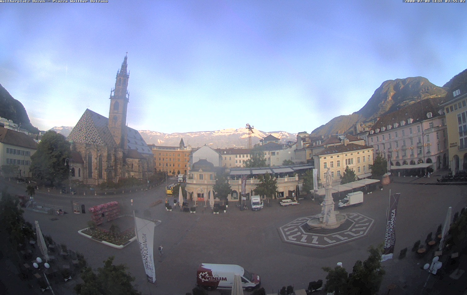 Archiv Foto Webcam Waltherplatz Bozen