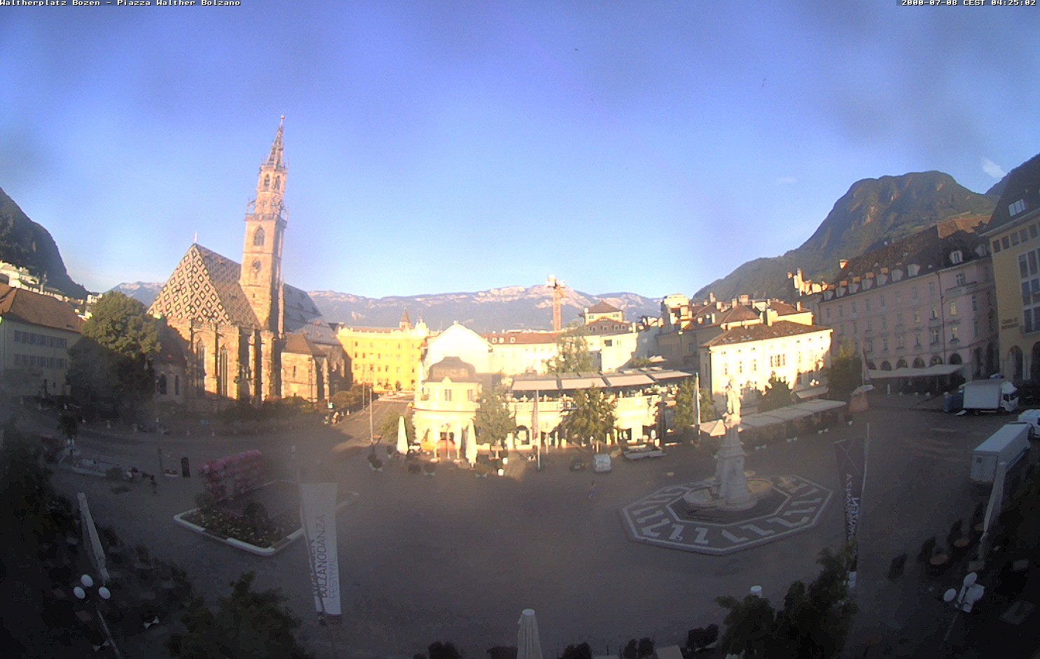 Archiv Foto Webcam Waltherplatz Bozen