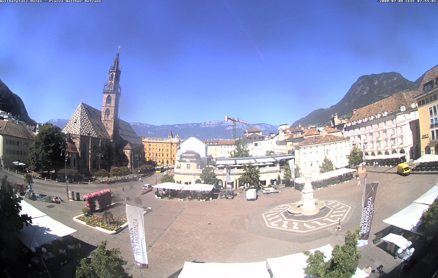 Archiv Foto Webcam Waltherplatz Bozen