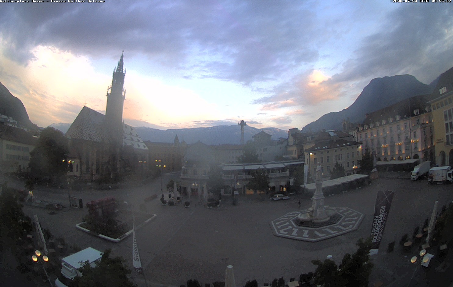 Archived image Bozen: Waltherplatz Webcam