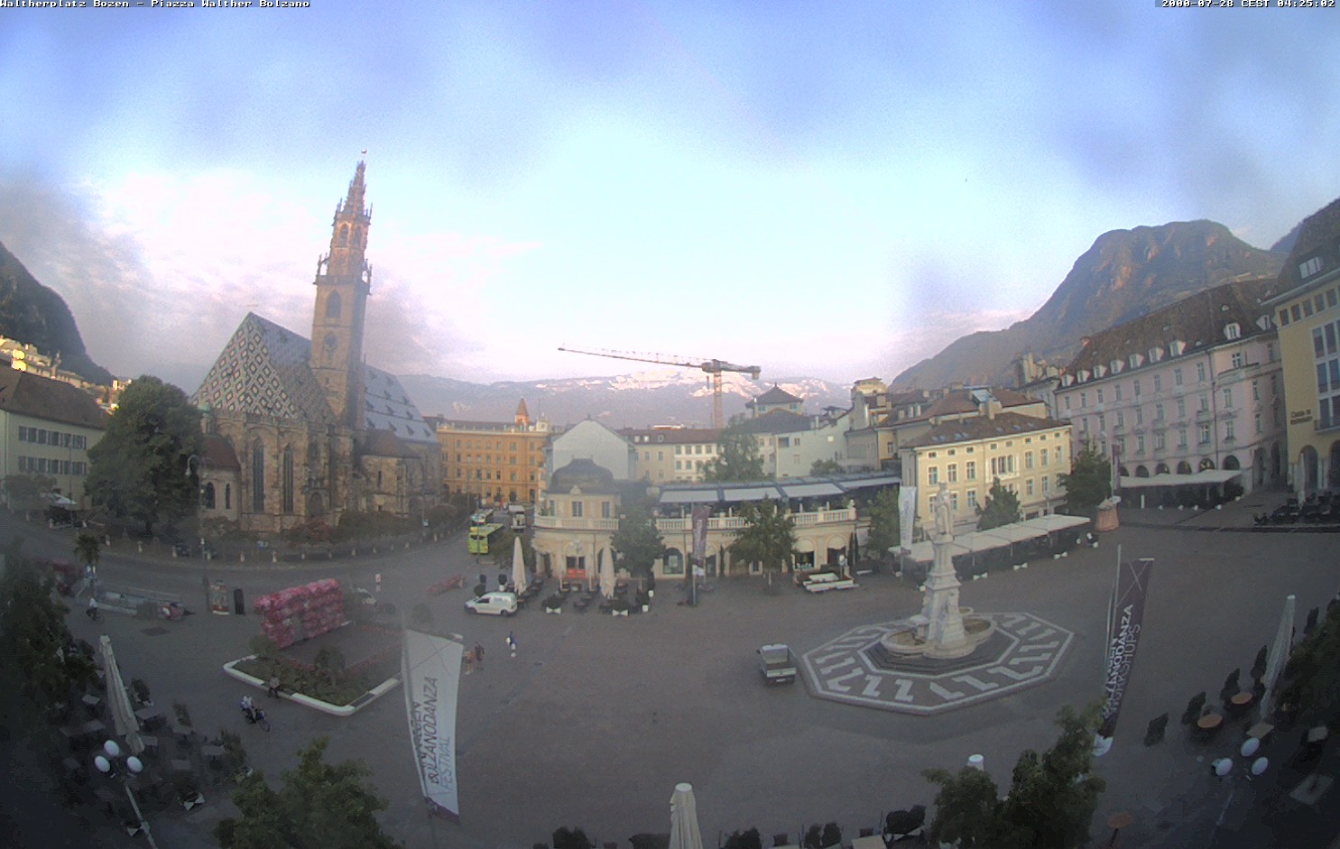 Archiv Foto Webcam Waltherplatz Bozen