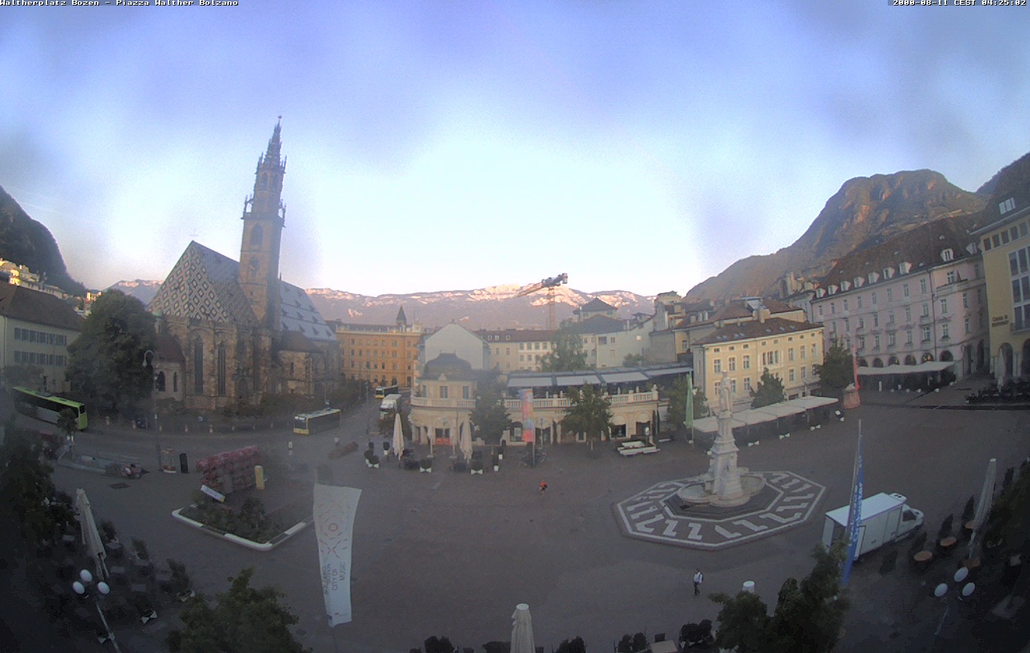 Archiv Foto Webcam Waltherplatz Bozen