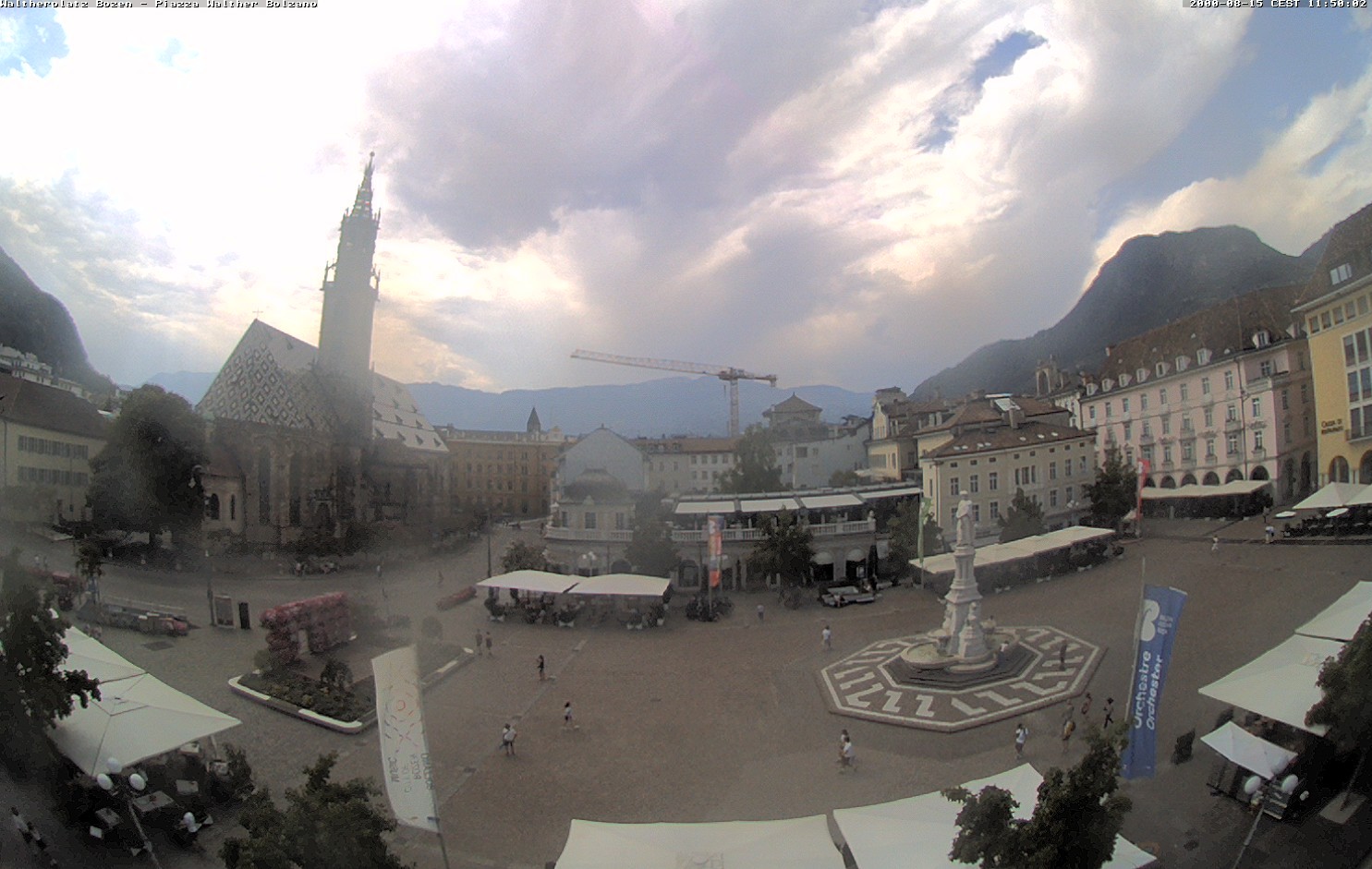 Archiv Foto Webcam Waltherplatz Bozen