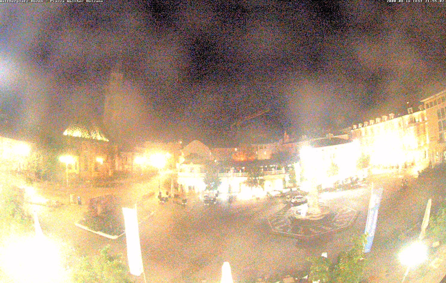 Archiv Foto Webcam Waltherplatz Bozen