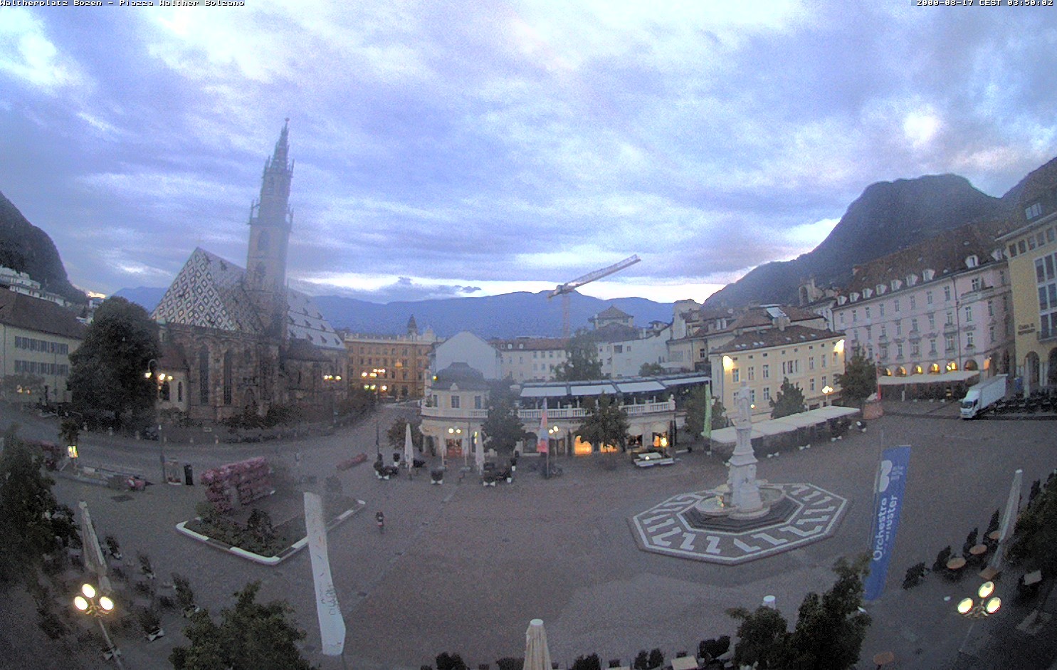 Archiv Foto Webcam Waltherplatz Bozen