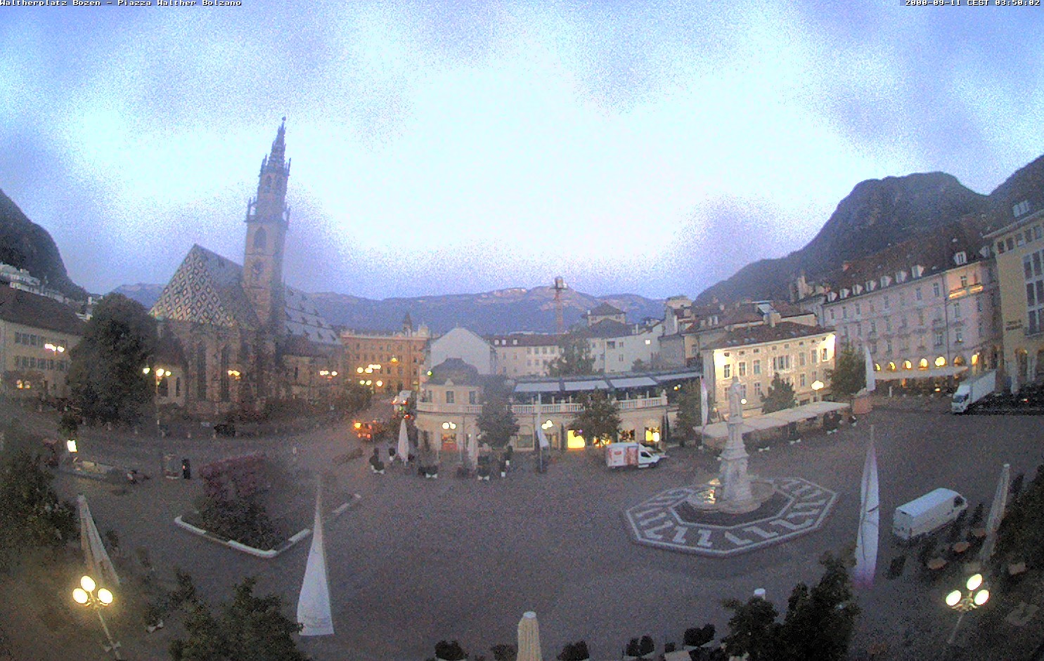 Archiv Foto Webcam Waltherplatz Bozen