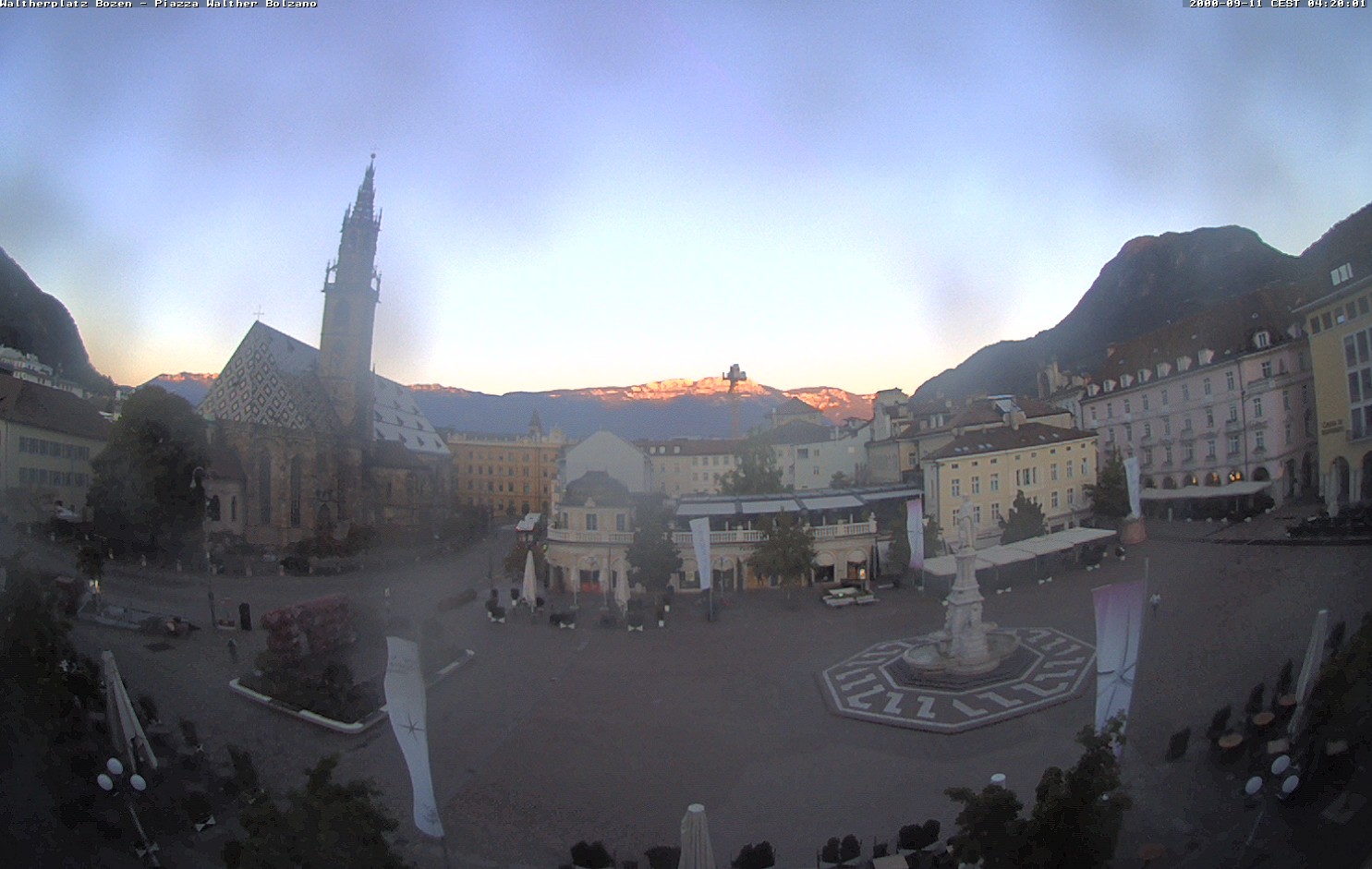 Archiv Foto Webcam Waltherplatz Bozen