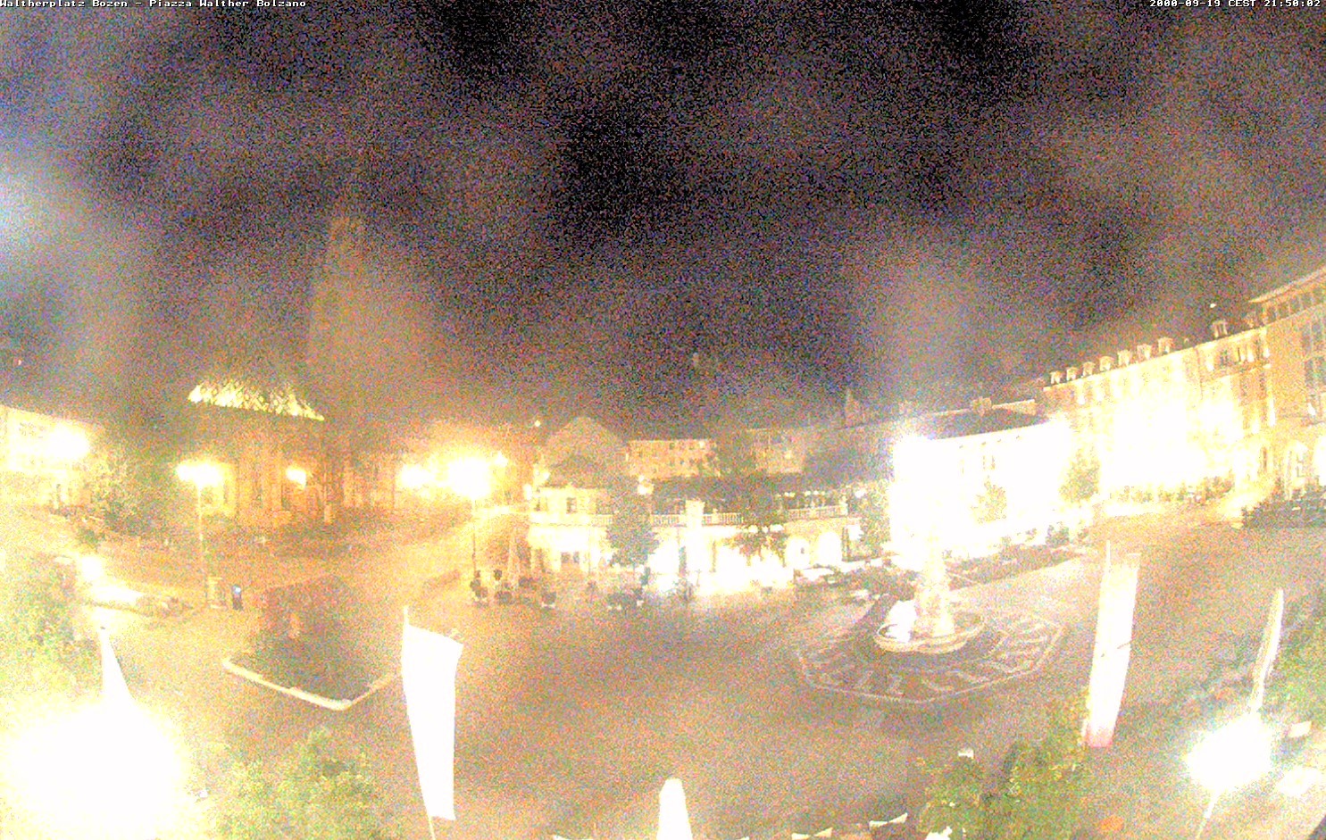 Archiv Foto Webcam Waltherplatz Bozen