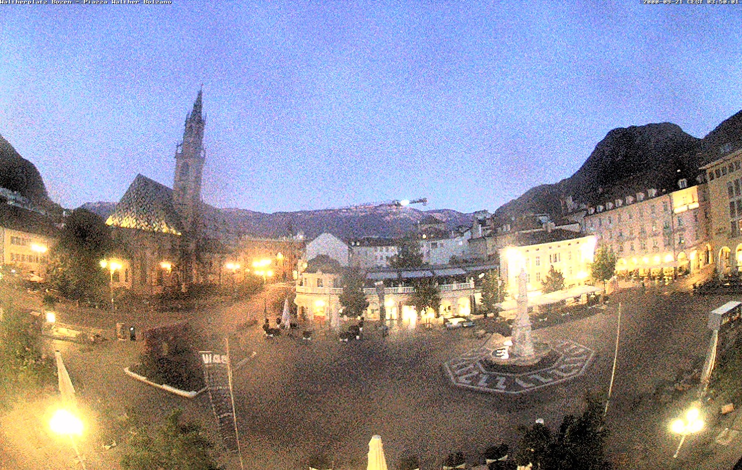 Archived image Bozen: Waltherplatz Webcam