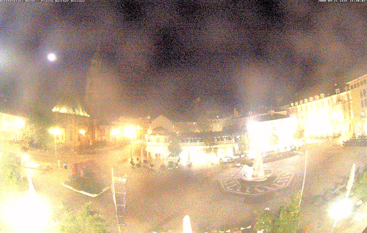Archiv Foto Webcam Waltherplatz Bozen