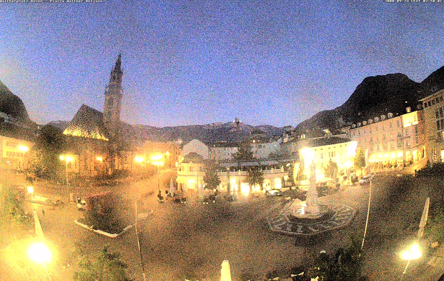 Archived image Bozen: Waltherplatz Webcam