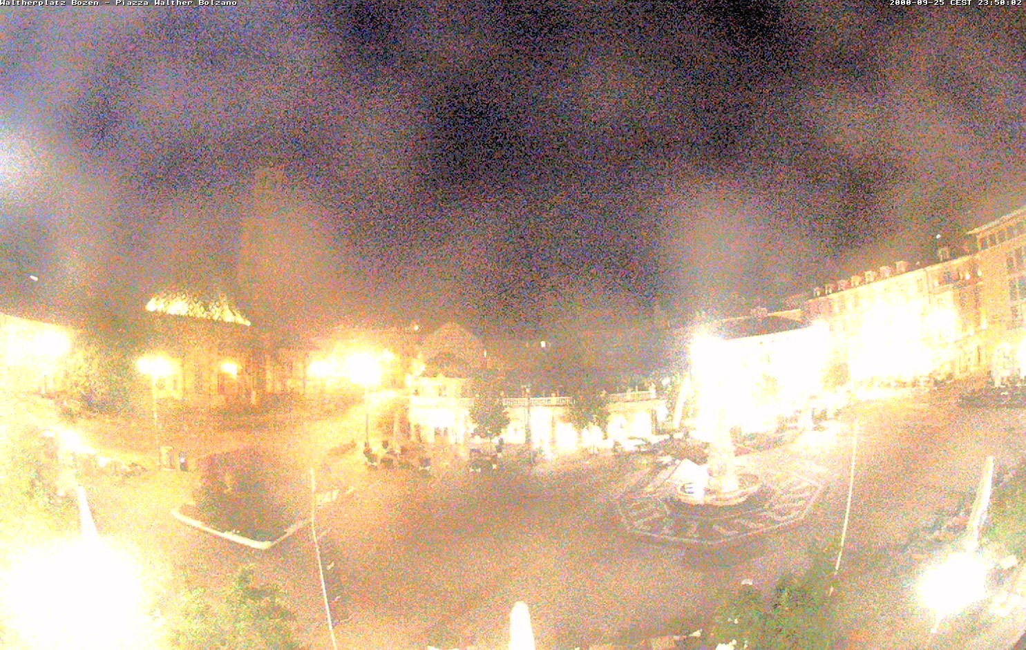 Archiv Foto Webcam Waltherplatz Bozen