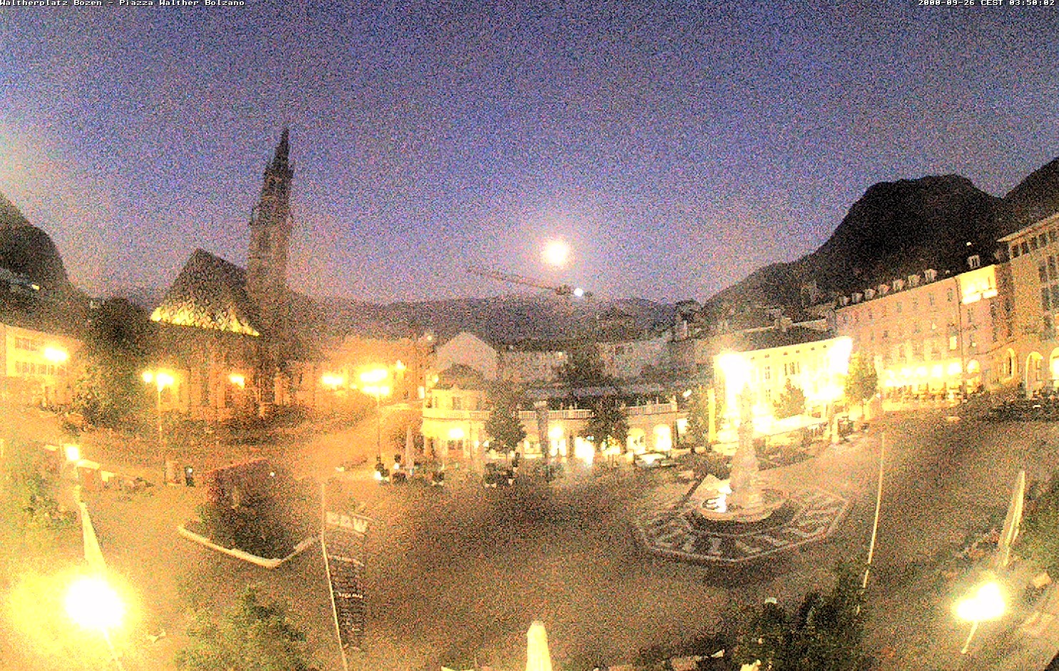 Archiv Foto Webcam Waltherplatz Bozen