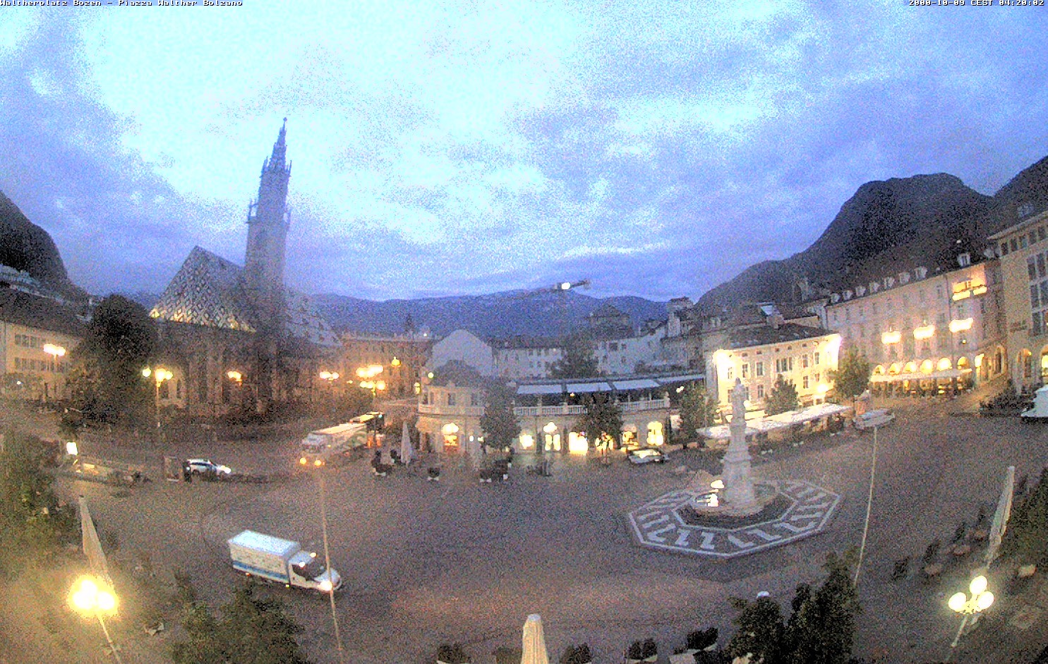 Archiv Foto Webcam Waltherplatz Bozen