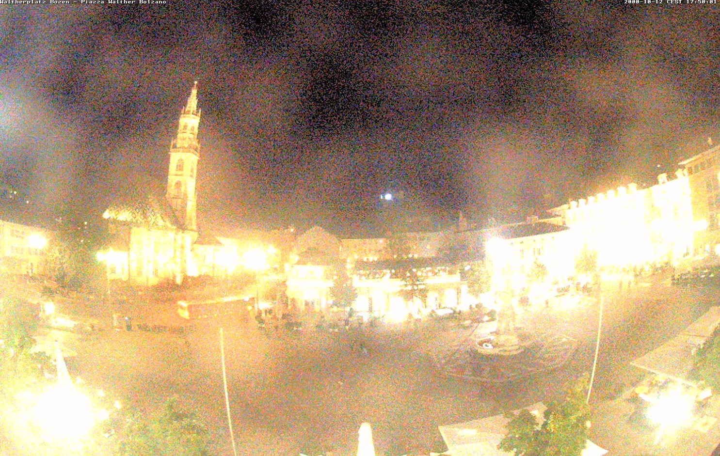 Archived image Bozen: Waltherplatz Webcam