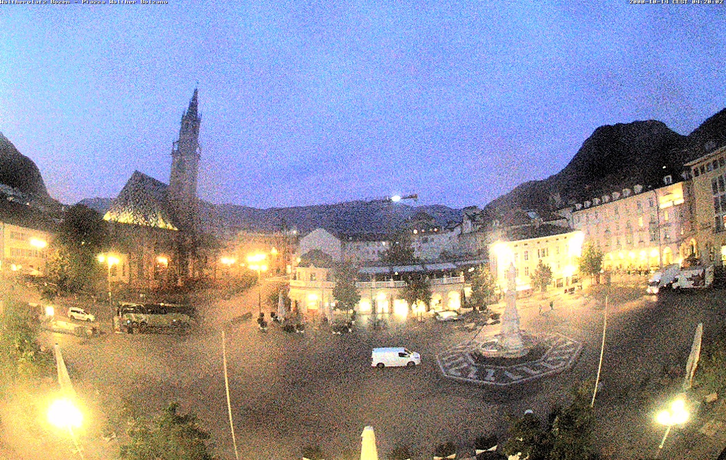 Archiv Foto Webcam Waltherplatz Bozen