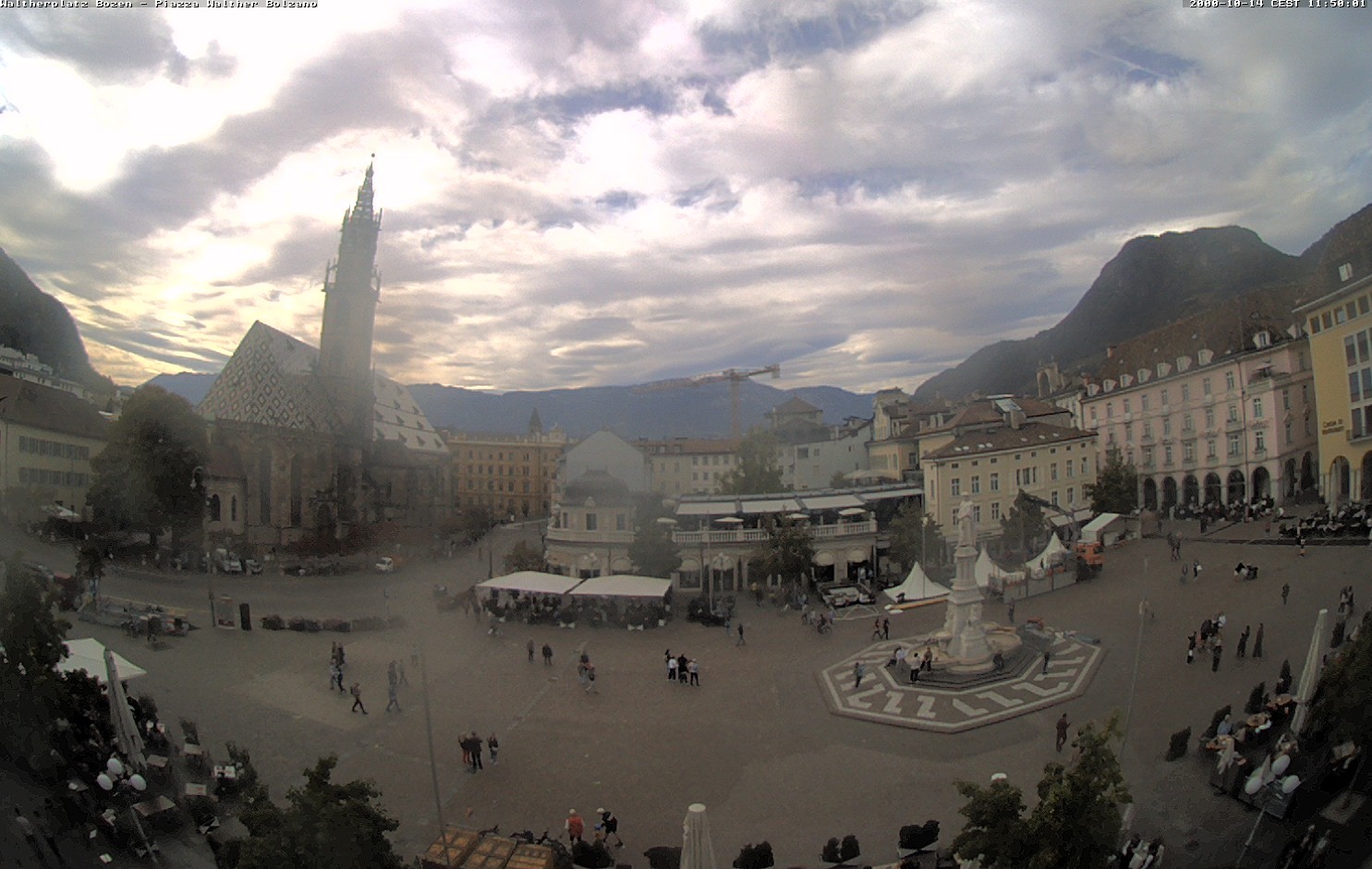 Archiv Foto Webcam Waltherplatz Bozen