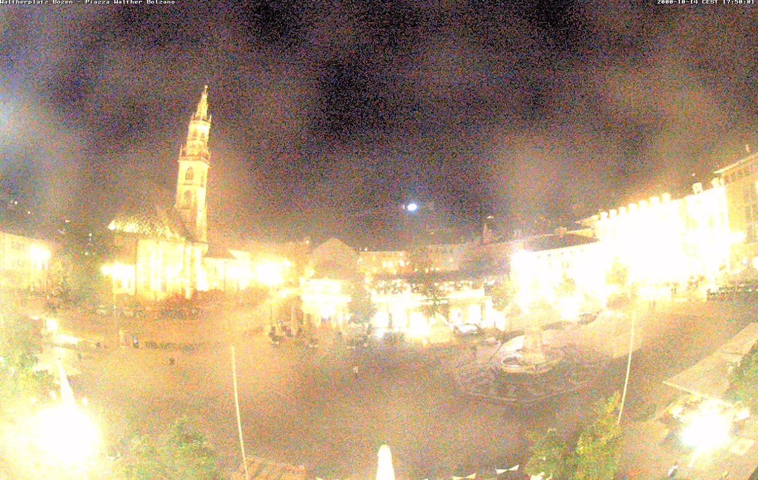 Archiv Foto Webcam Waltherplatz Bozen
