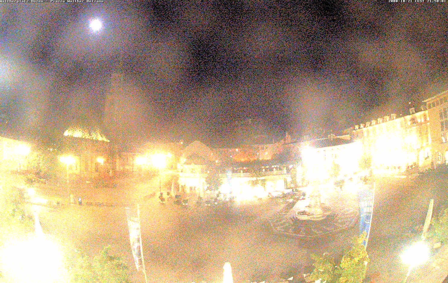Archiv Foto Webcam Waltherplatz Bozen