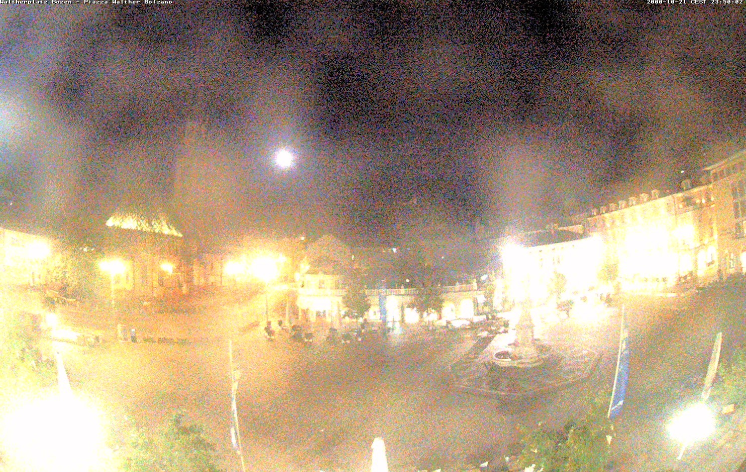 Archiv Foto Webcam Waltherplatz Bozen