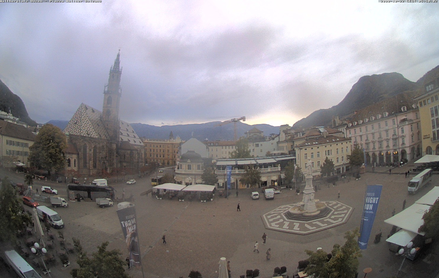 Archiv Foto Webcam Waltherplatz Bozen