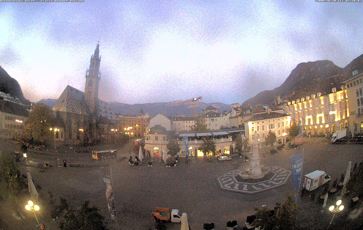 Archiv Foto Webcam Waltherplatz Bozen
