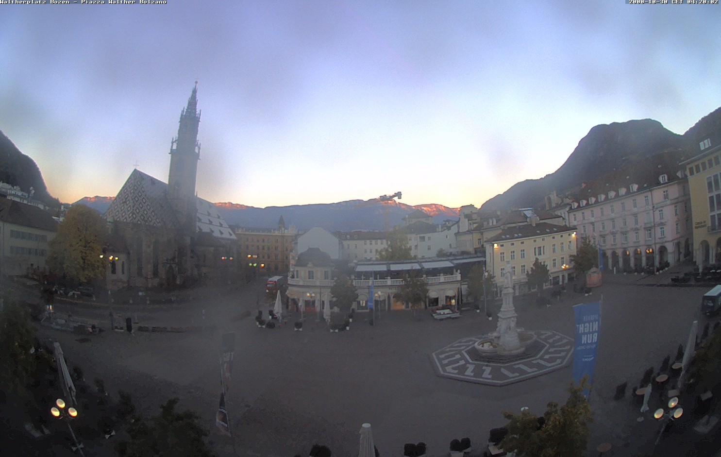 Archiv Foto Webcam Waltherplatz Bozen