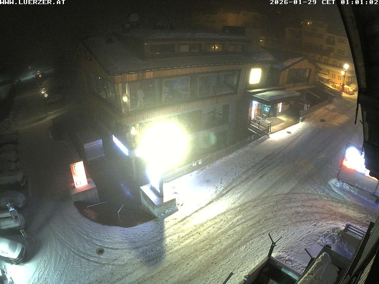 Archived image Webcam Outlet Freudenhaus in Obertauern