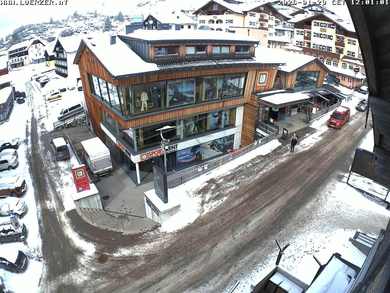 Archived image Webcam Outlet Freudenhaus in Obertauern