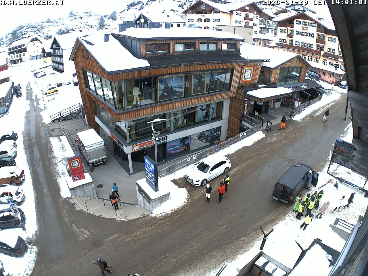 Archived image Webcam Outlet Freudenhaus in Obertauern
