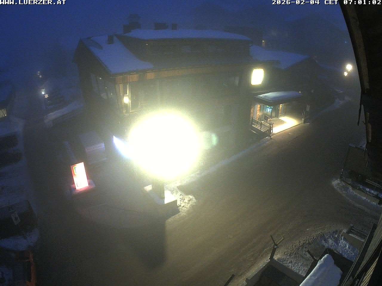 Archived image Webcam Outlet Freudenhaus in Obertauern
