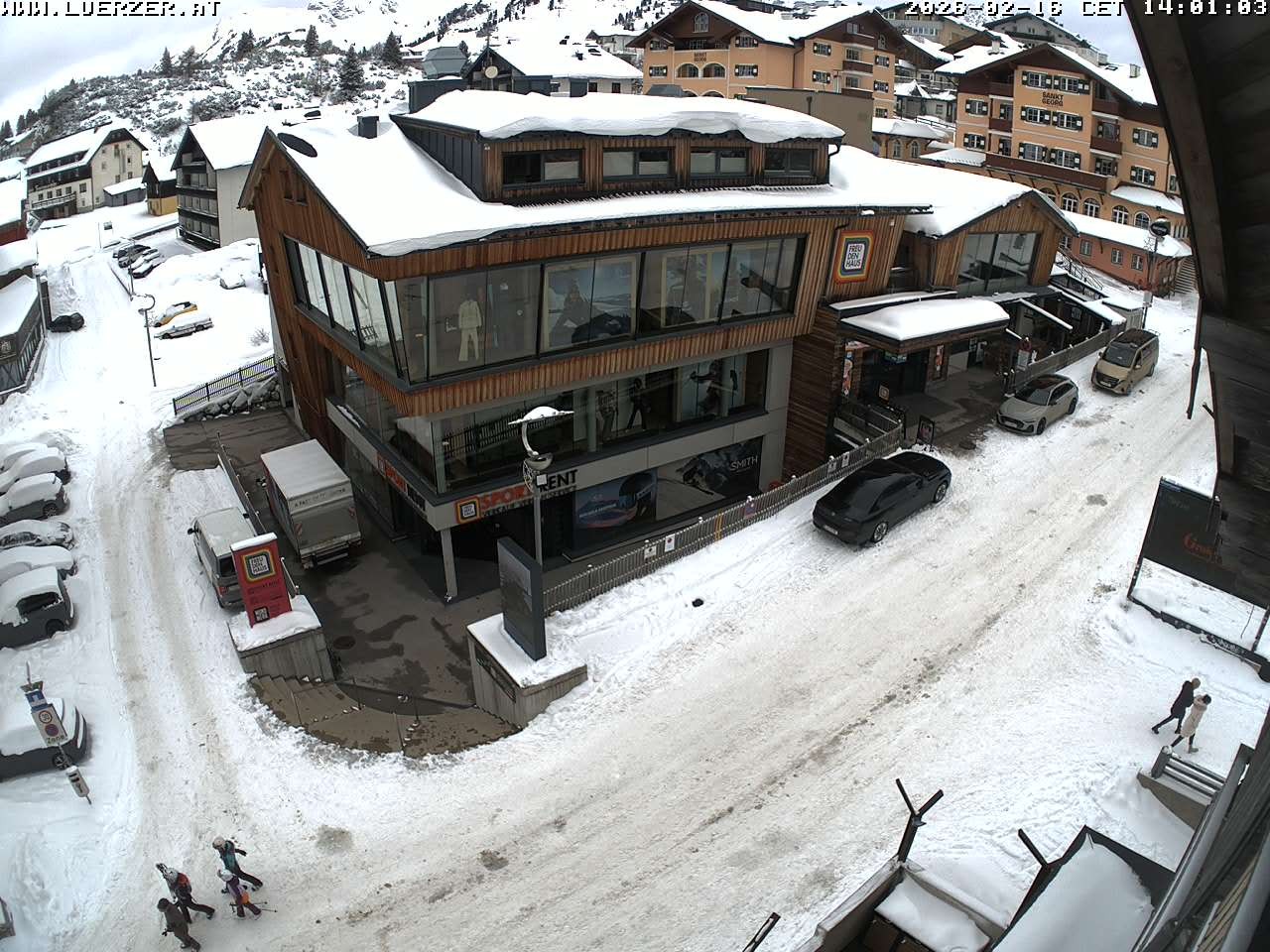 Archived image Webcam Outlet Freudenhaus in Obertauern