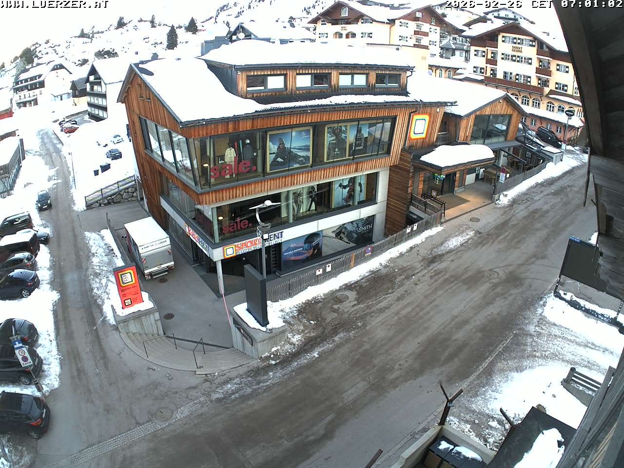 Archived image Webcam Outlet Freudenhaus in Obertauern