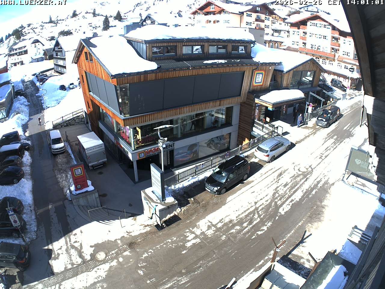 Archived image Webcam Outlet Freudenhaus in Obertauern