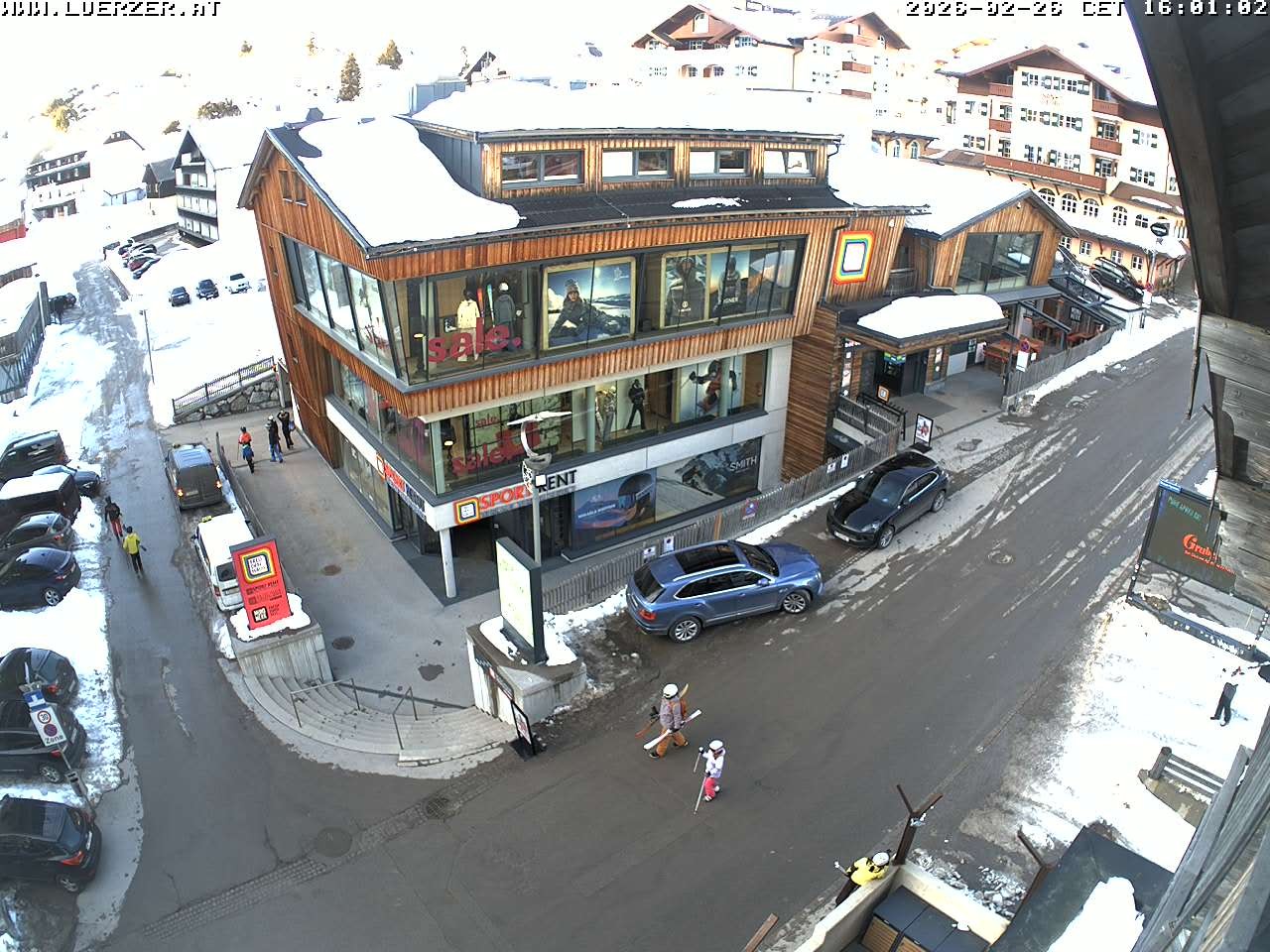 Archived image Webcam Outlet Freudenhaus in Obertauern