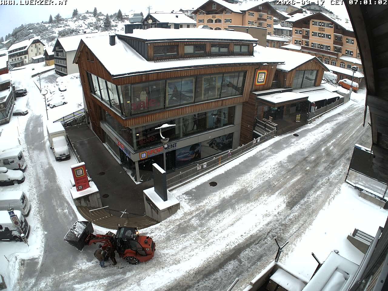 Archived image Webcam Outlet Freudenhaus in Obertauern